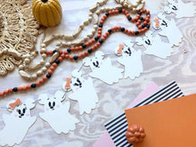 Load image into Gallery viewer, Cute Ghost Garland
