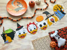 Load image into Gallery viewer, Trick or Treat Ducks Garland
