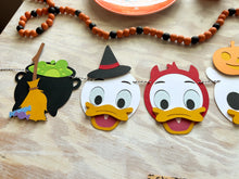 Load image into Gallery viewer, Trick or Treat Ducks Garland
